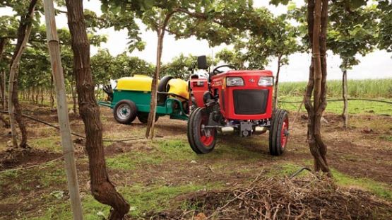 Mahindra 245 Orchard features